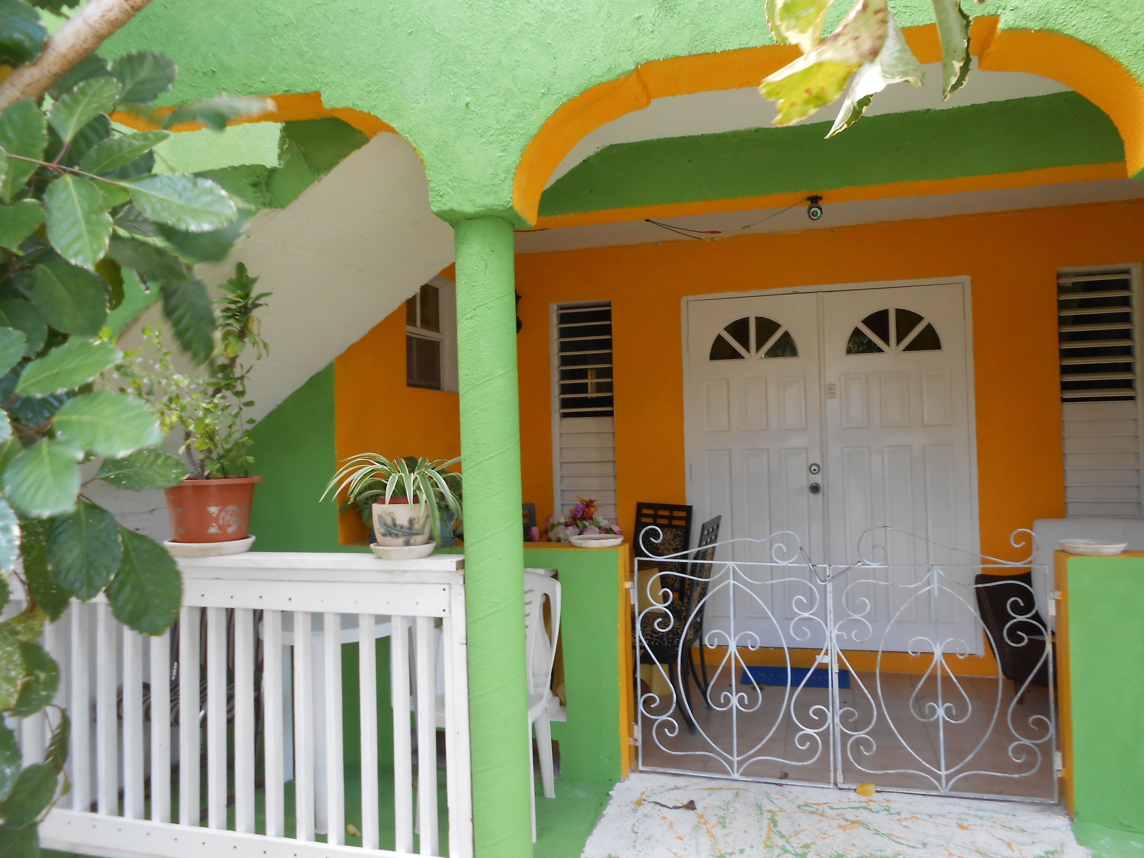 JO J'S Hostel in Oistins, Barbados