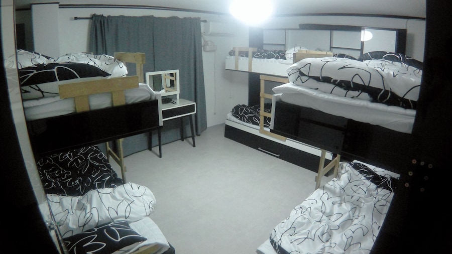 Lux Guesthouse - Hostel