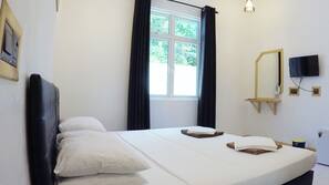1 chambre, minibar, coffre-forts dans les chambres, bureau