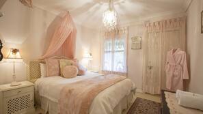 2 bedrooms, premium bedding, desk, iron/ironing board