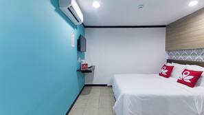Desk, iron/ironing board, rollaway beds, free WiFi
