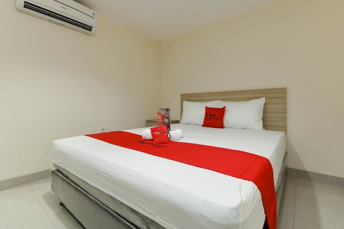Top 10 Accommodation Near National Archives Museum From Au 12 Wotif Hotels Near National Archives Museum Reddoorz Plus Harmoni Gajah Mada