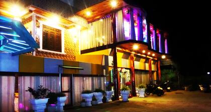 New Edison Hotel