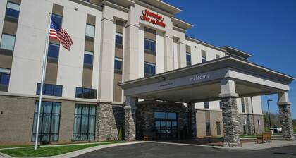 Hampton Inn & Suites Forest City