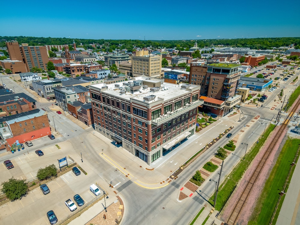 The Merrill Hotel, Muscatine, a Tribute Portfolio Hotel in Muscatine