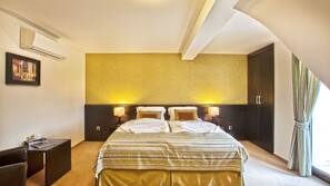 Minibar, in-room safe, desk, blackout curtains