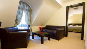 Minibar, in-room safe, desk, blackout curtains