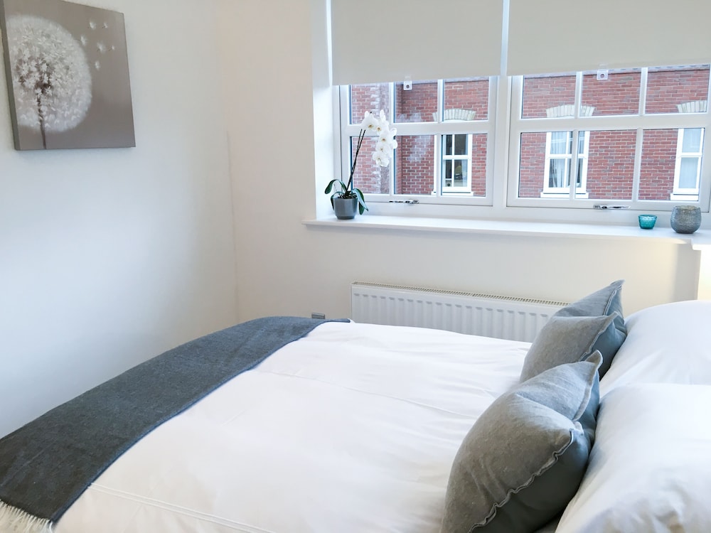 Beautiful Apartment in Centre of Winchester with Parking Winchester