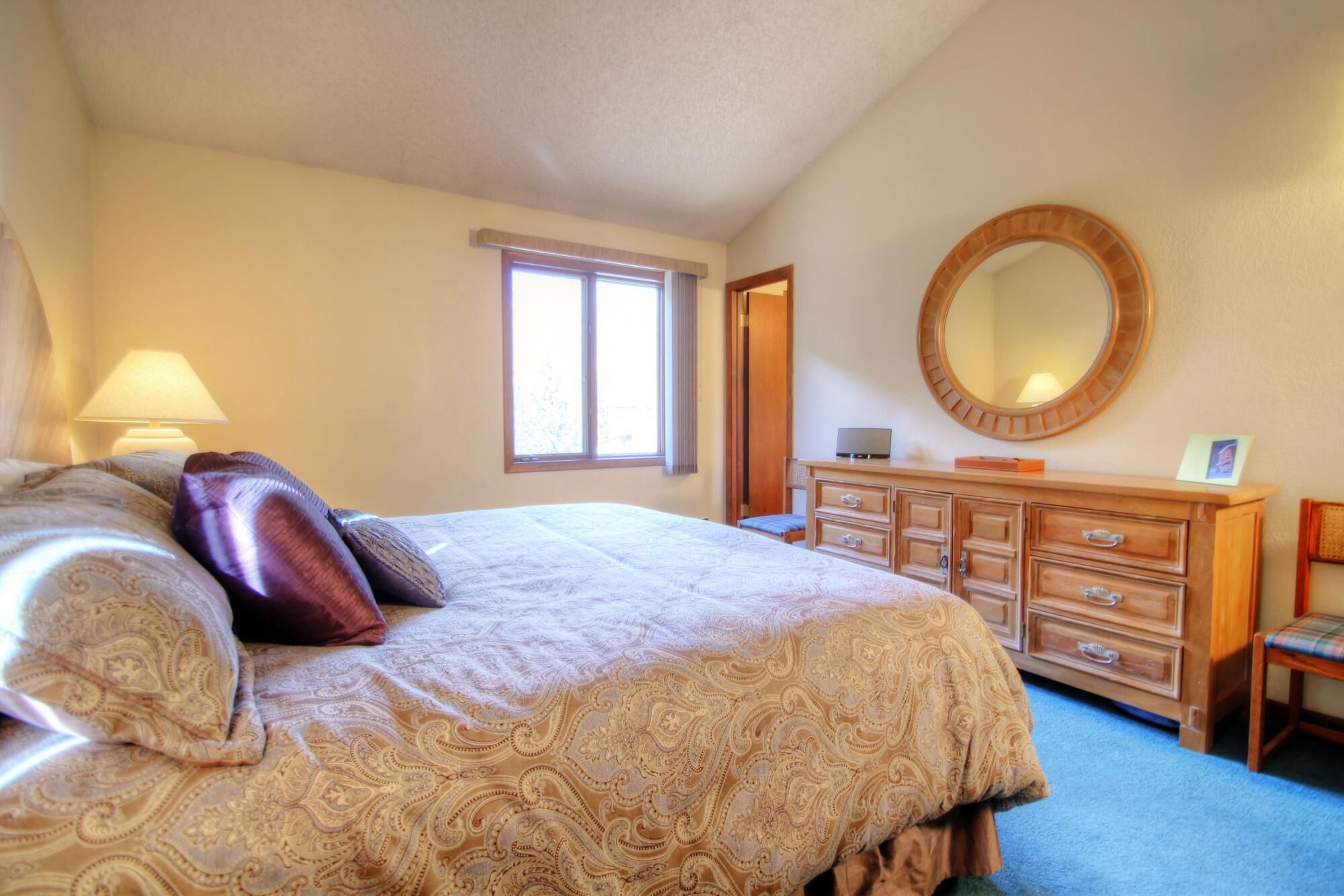 Sunny Timber Falls Condo Pool and Hot Tub in Vail, United States