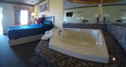 Luxe Inn and Suites