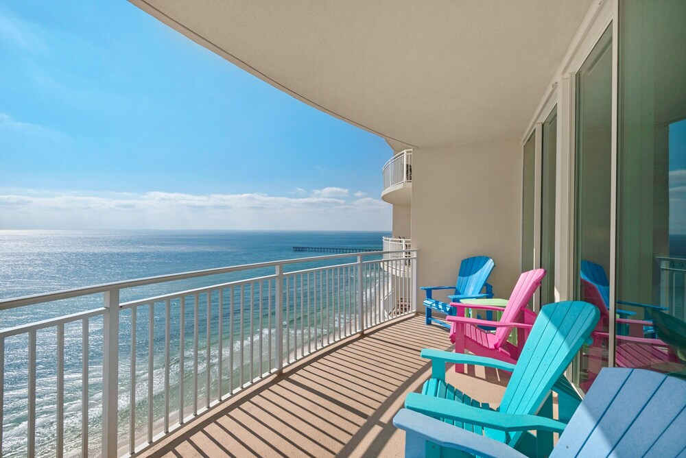 1901 - 3 bedrooms 3 bathrooms. Living Room and Master Bedroom Face the Gulf!