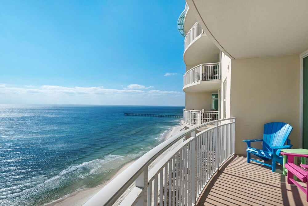 1901 - 3 bedrooms 3 bathrooms. Living Room and Master Bedroom Face the Gulf!