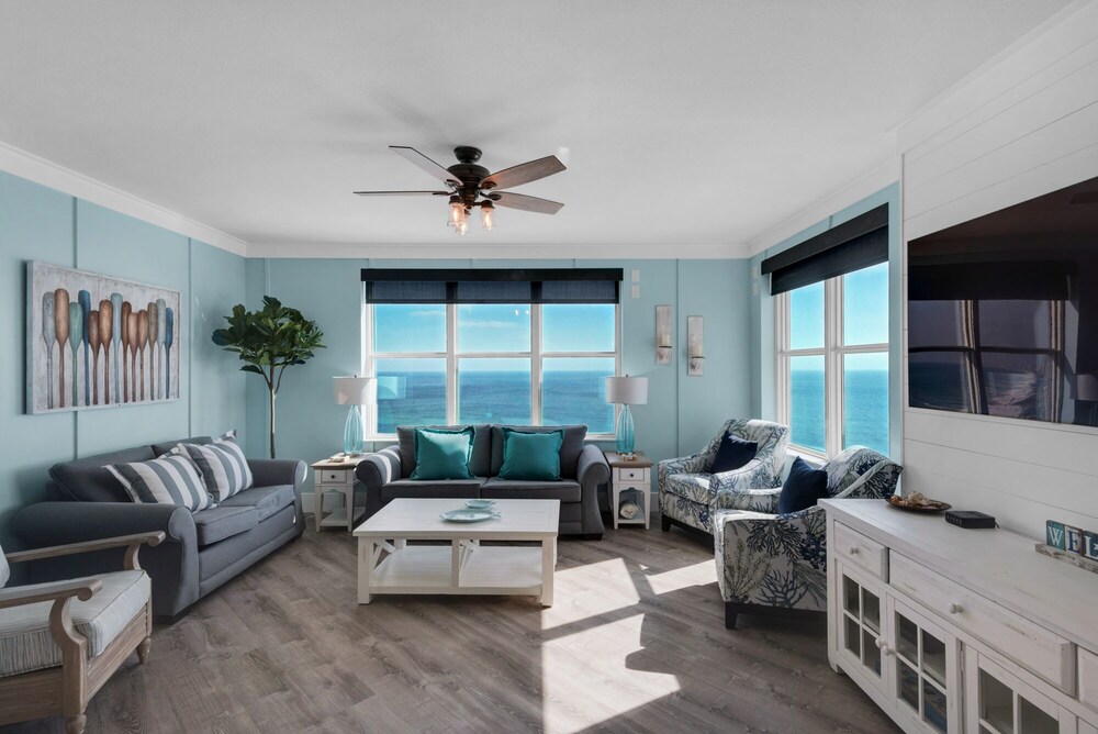 1901 - 3 bedrooms 3 bathrooms. Living Room and Master Bedroom Face the Gulf!