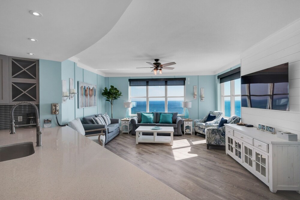 1901 - 3 bedrooms 3 bathrooms. Living Room and Master Bedroom Face the Gulf!