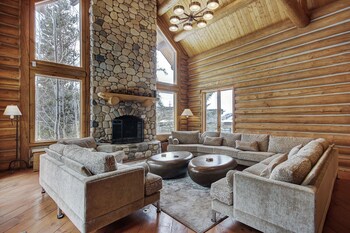 Custom 4 Bedroom Log Cabin On The Snake River Reviews Photos