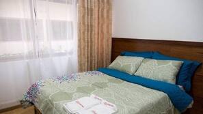 Desk, iron/ironing board, rollaway beds, free WiFi