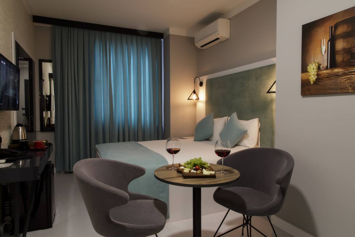 Des Suites Hotel In Istanbul Turkey Expedia