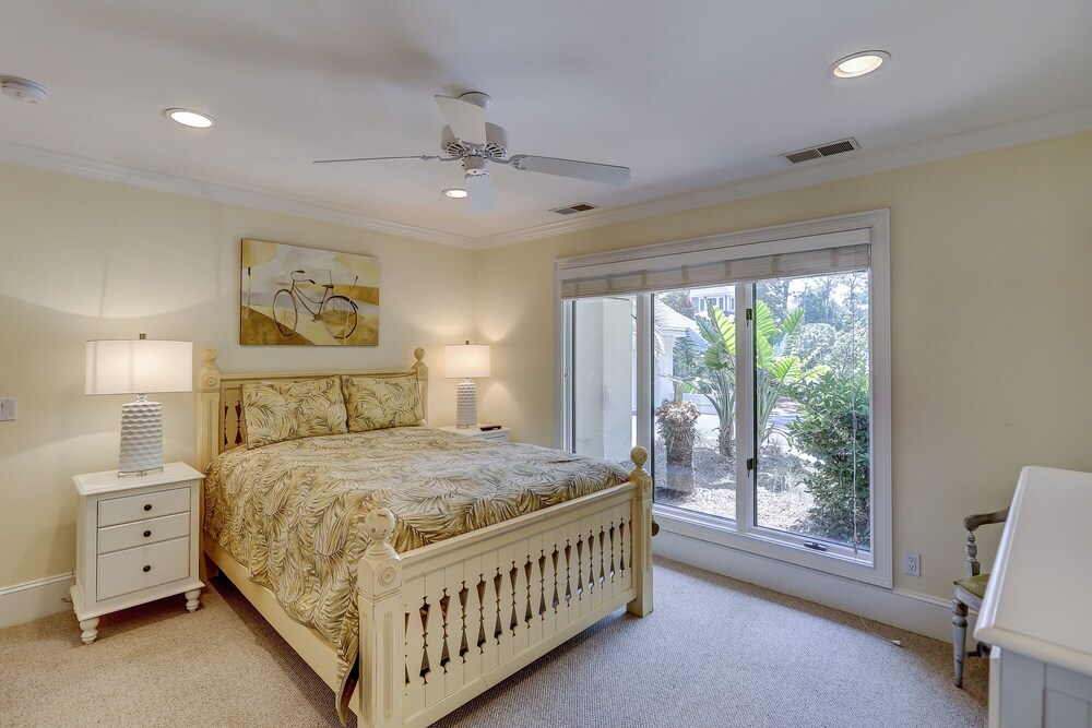 77 Mooring BuoyDogFriendly, 5th Row (163 yard walk) to Ocean w/ LARGE