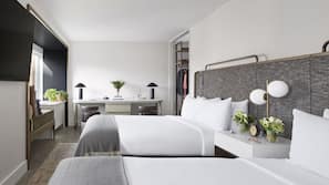 Roupas de cama premium, frigobar, cofres nos quartos, escrivaninha