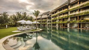 2 outdoor pools, pool umbrellas, pool loungers