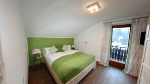 2 bedrooms, iron/ironing board, WiFi, linens