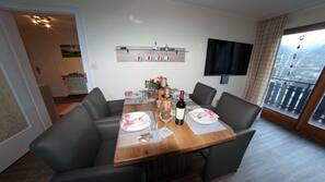 Fridge, microwave, oven, hob