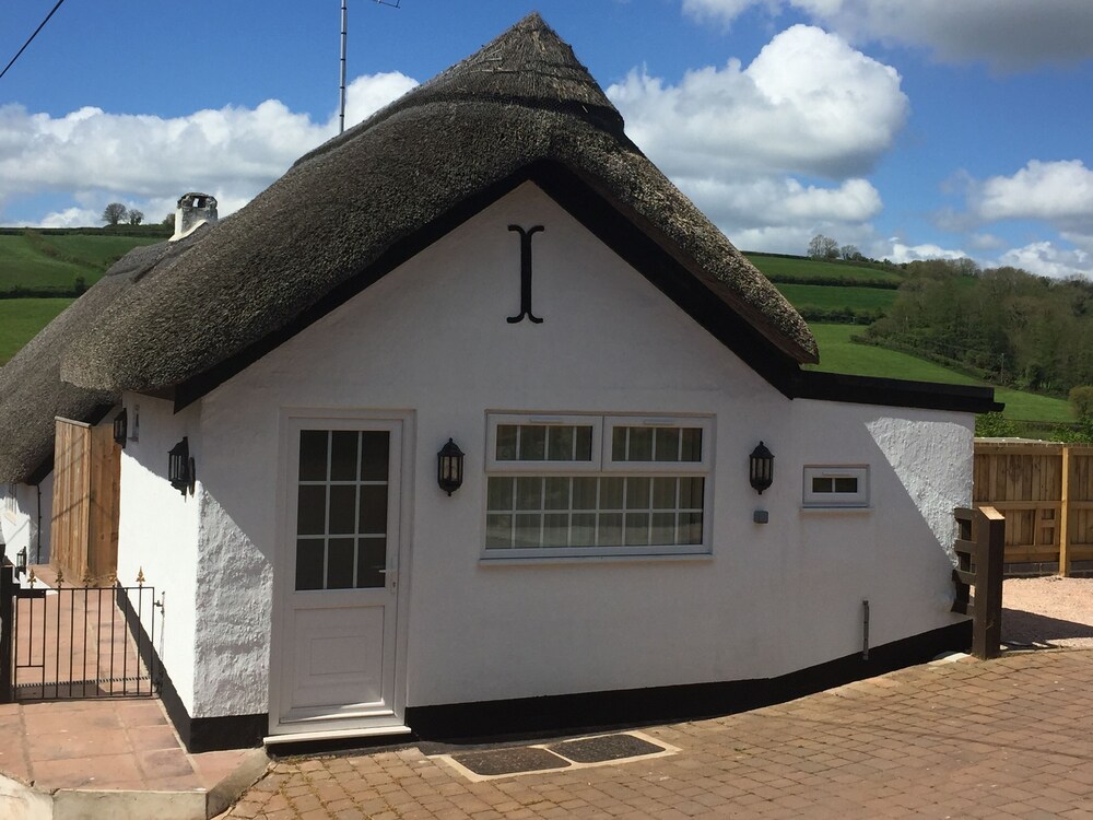 5 Thatched Cottage Annex In Newton Abbot Hotel Rates Reviews