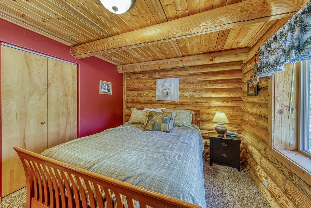 Exclusive cabin between Giant Steps and Navajo with wonderful home
