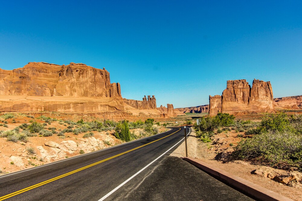 Dog-Friendly Townhome with Pool - Close to Downtown Moab