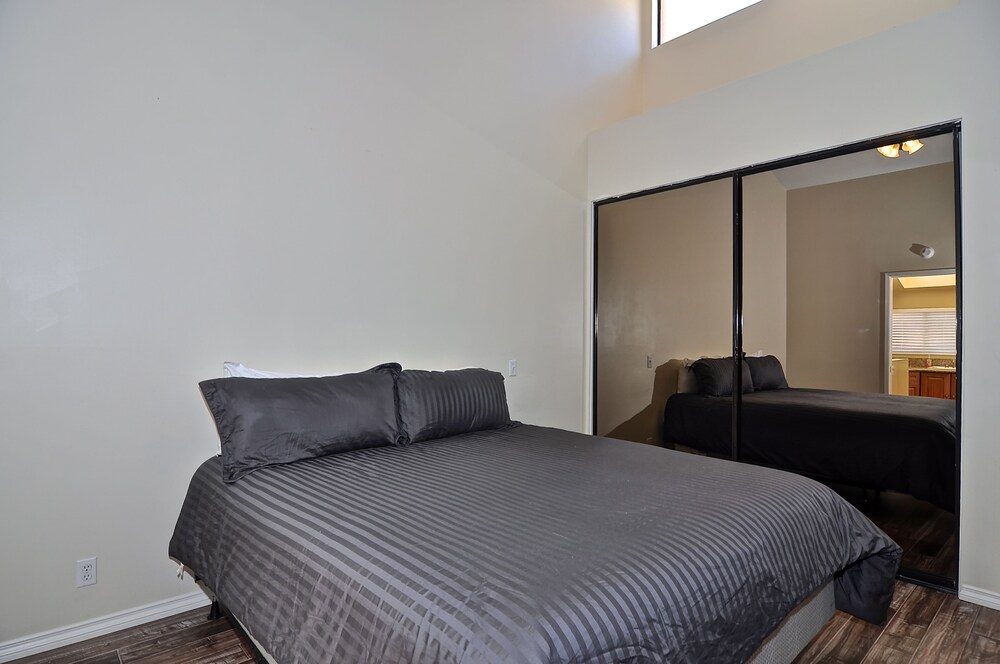 Rooftop Rendezvous Furnished Deck W Fire Pit Best Deal Balboa