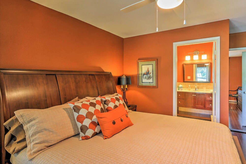 Pottsboro Home on 2 Acres w/ Hot Tub, Near Marina! Grayson County Vrbo