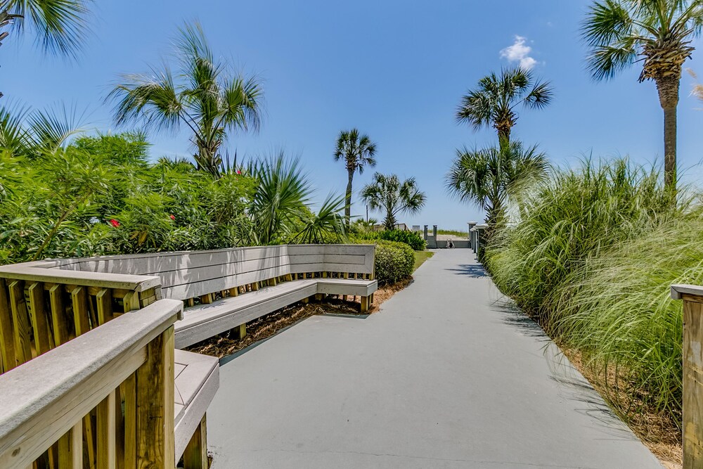 Luxury Oceanfront Two Bedroom Two Bath Condo at Carolina Dunes! (3rd Floor)