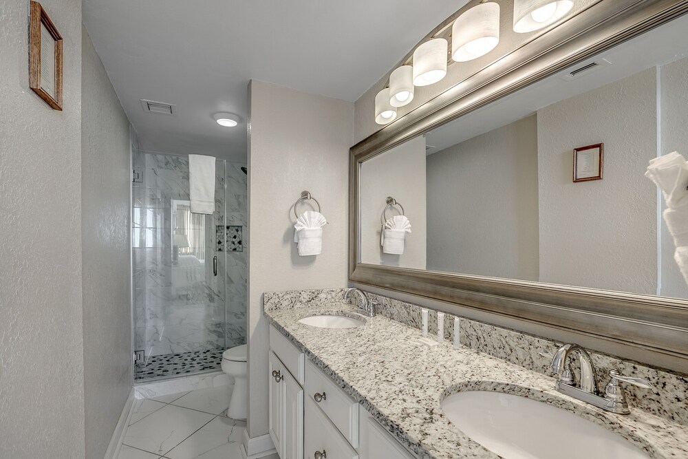 Luxury Oceanfront Two Bedroom Two Bath Condo at Carolina Dunes! (3rd Floor)