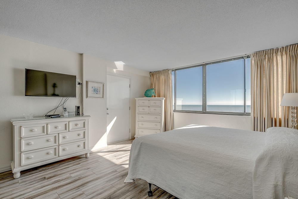 Luxury Oceanfront Two Bedroom Two Bath Condo at Carolina Dunes! (3rd Floor)