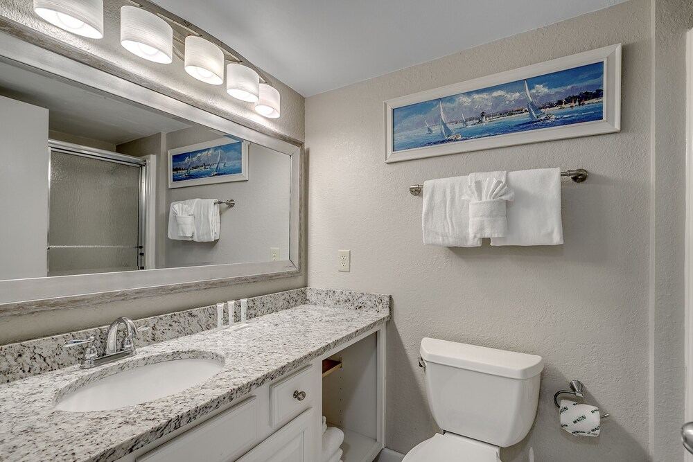 Luxury Oceanfront Two Bedroom Two Bath Condo at Carolina Dunes! (3rd Floor)