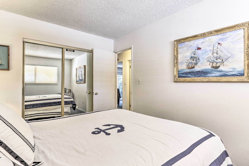 Wine Country Oasis w/ Waterfront Terrace & Dock! Clearlake Oaks Vrbo