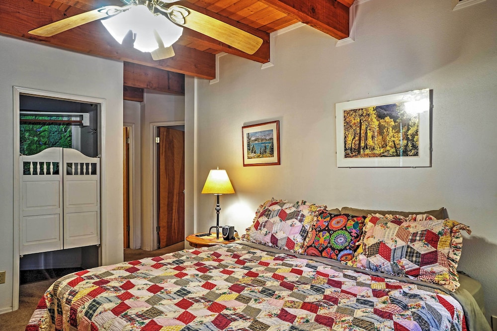 Shaver Lake Cabin w/ Hot Tub, Deck & Trail Access! Shaver Lake Vrbo