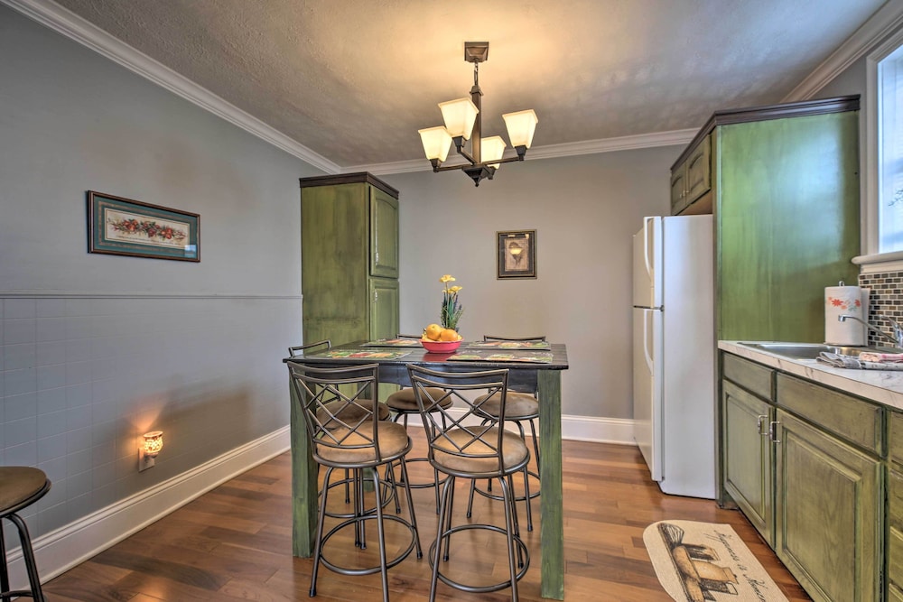 Updated Williamstown Apt - 2 Mi to Ark Encounter!