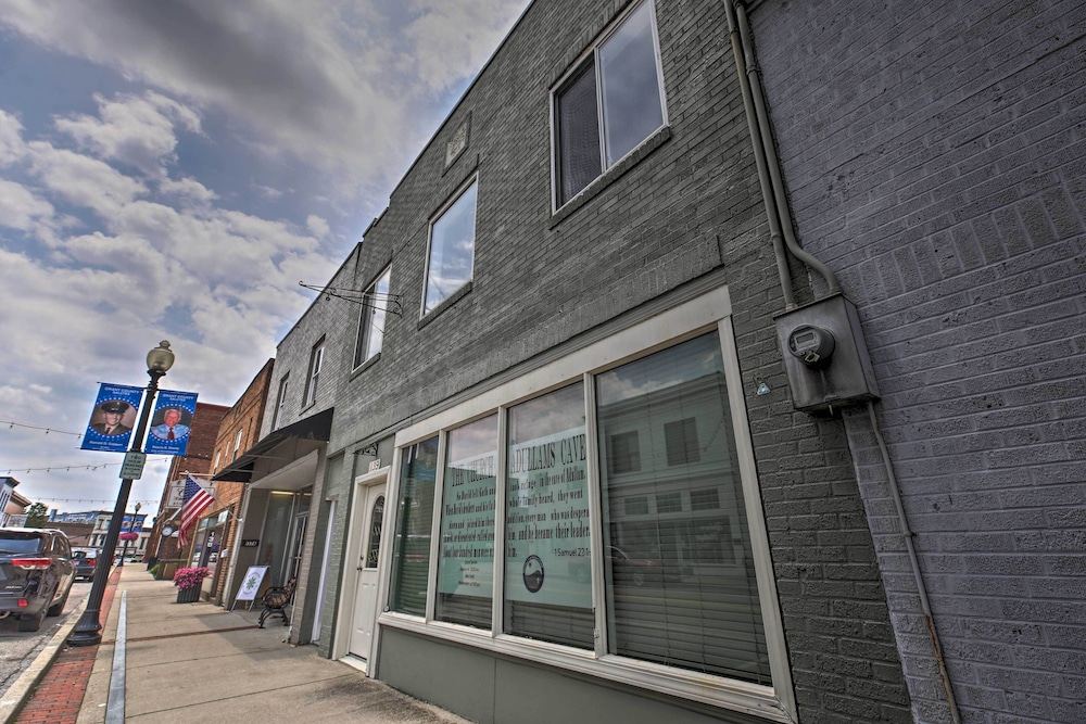 Updated Williamstown Apt - 2 Mi to Ark Encounter!