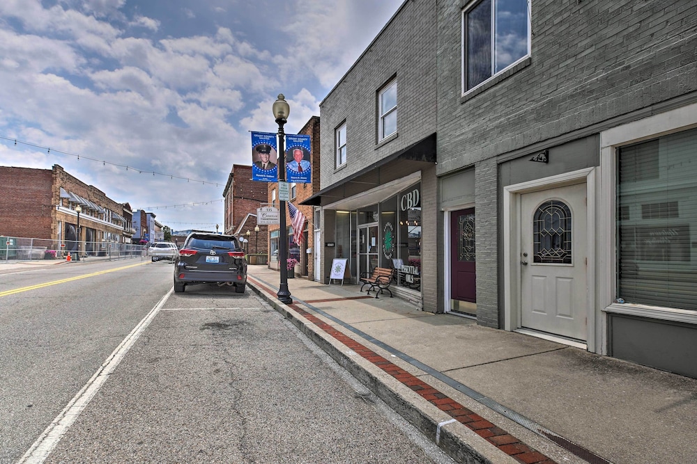 Updated Williamstown Apt - 2 Mi to Ark Encounter!