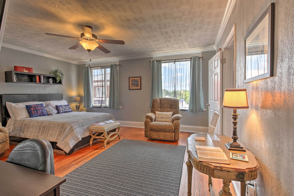 Updated Williamstown Apt - 2 Mi to Ark Encounter!