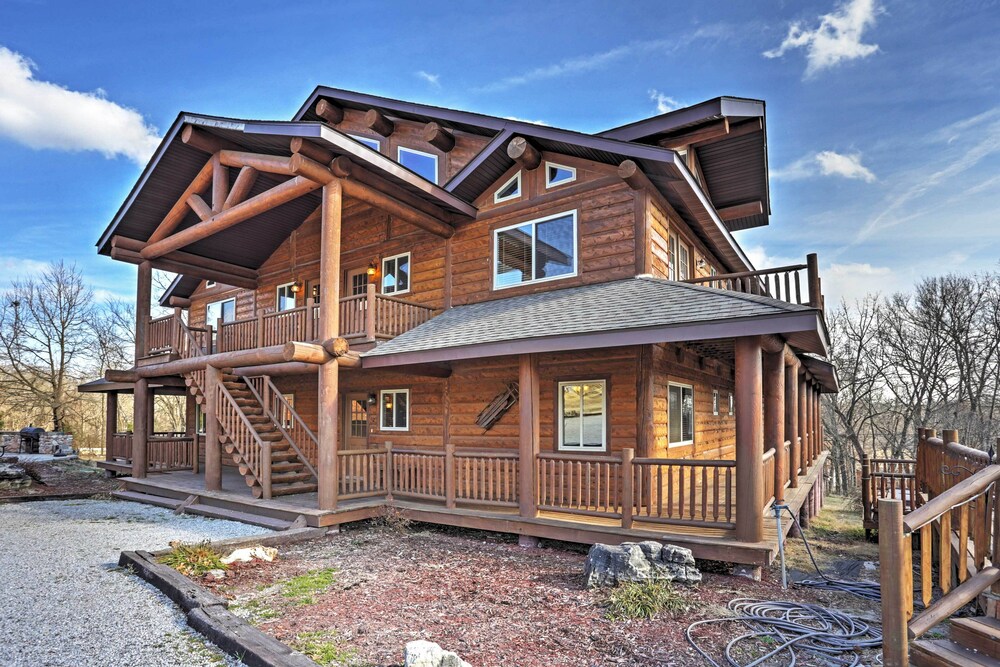 Home W Free Boat Rental Walk To Table Rock Lake In Branson