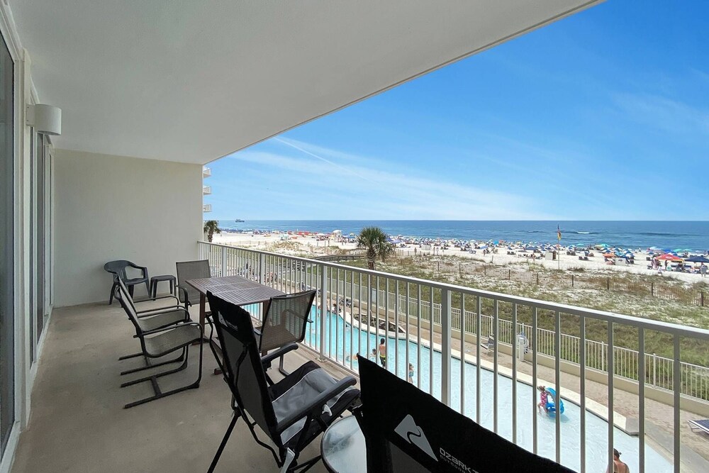 2nd Floor Gulf-Front Unit | In/Outdoor pools, Hot tub, Sauna, BBQ, Wifi, Fitness | Free Activities