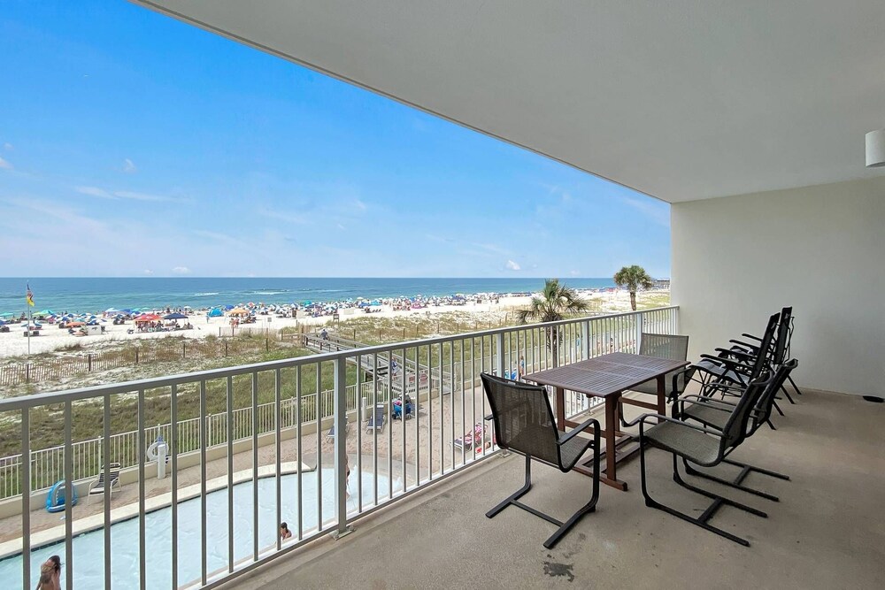 2nd Floor Gulf-Front Unit | In/Outdoor pools, Hot tub, Sauna, BBQ, Wifi, Fitness | Free Activities