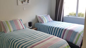 Free WiFi, linens