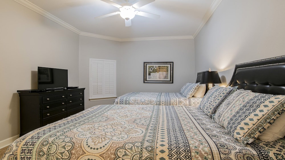 Upscale Oasis, formerly Phoenix West II, 3BR,Sleeps 12,Lazy River