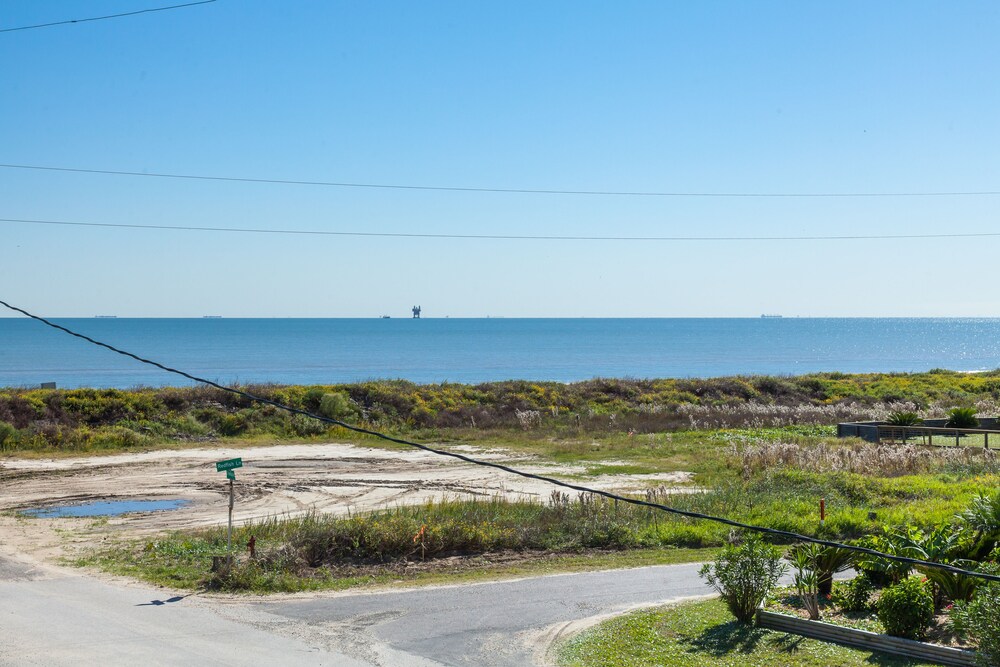 Gulf View Home with Wraparound Deck - 1 Block to Beach - Family Friendly