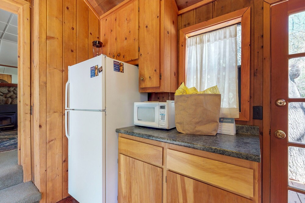 Rustic Dog-Friendly Cabin in the Woods with Private Hot Tub