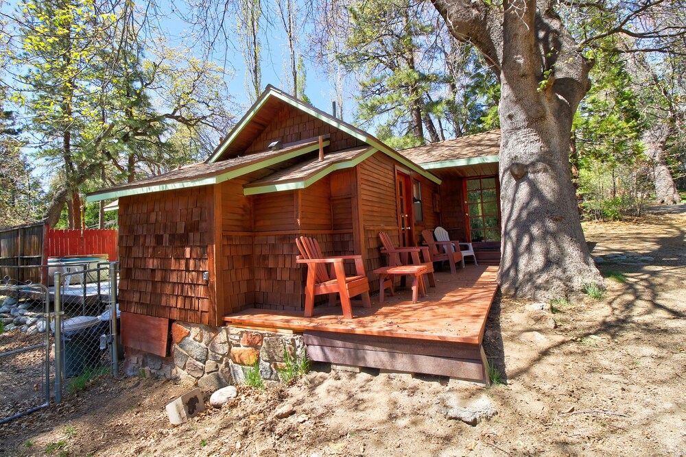 Rustic Dog-Friendly Cabin in the Woods with Private Hot Tub