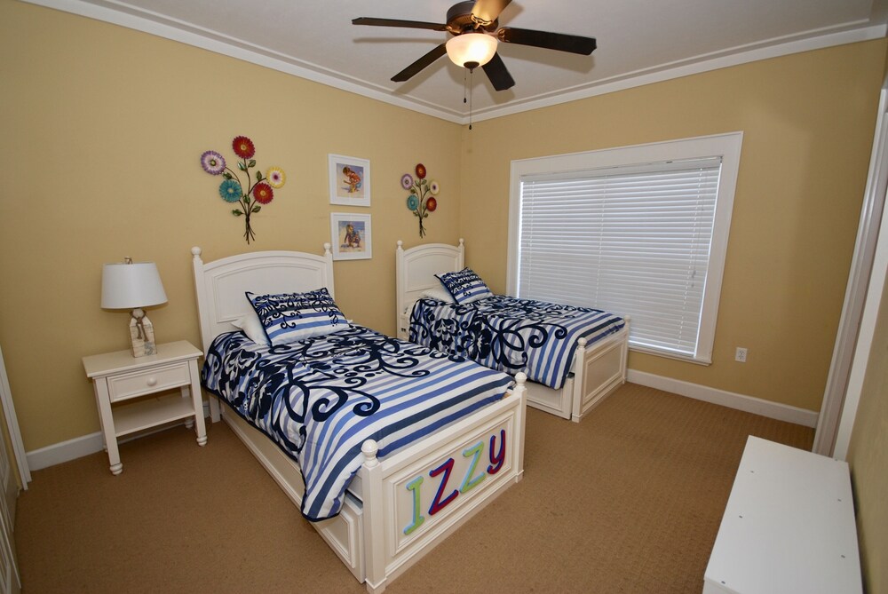 Overlooking the Gulf of Mexico! Gulf Breeze Condo 208 Private Ramp and Slip! , Steinhatchee